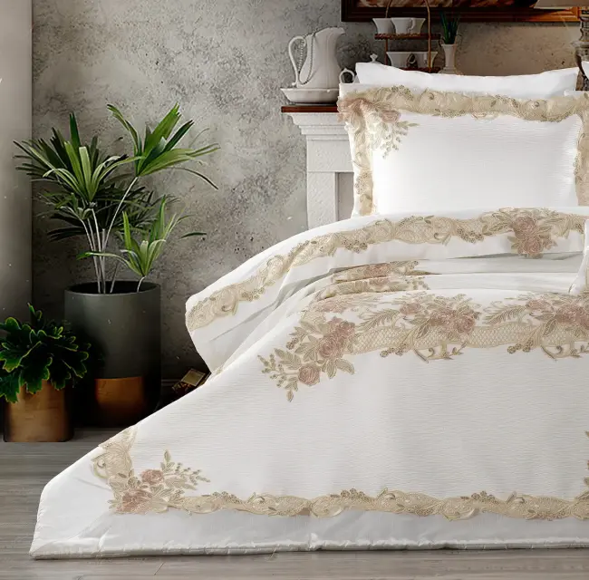 Flora Bedspread Set / Cream - Capp - 3