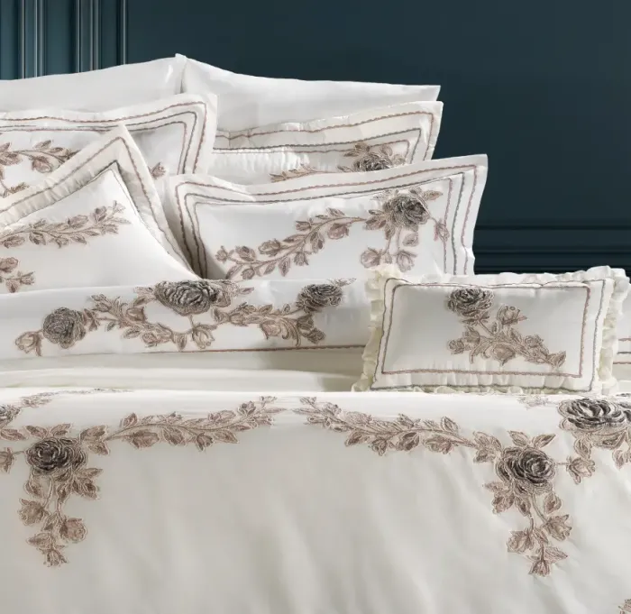 Loretta 4 Pcs. Bedspread Set - 2