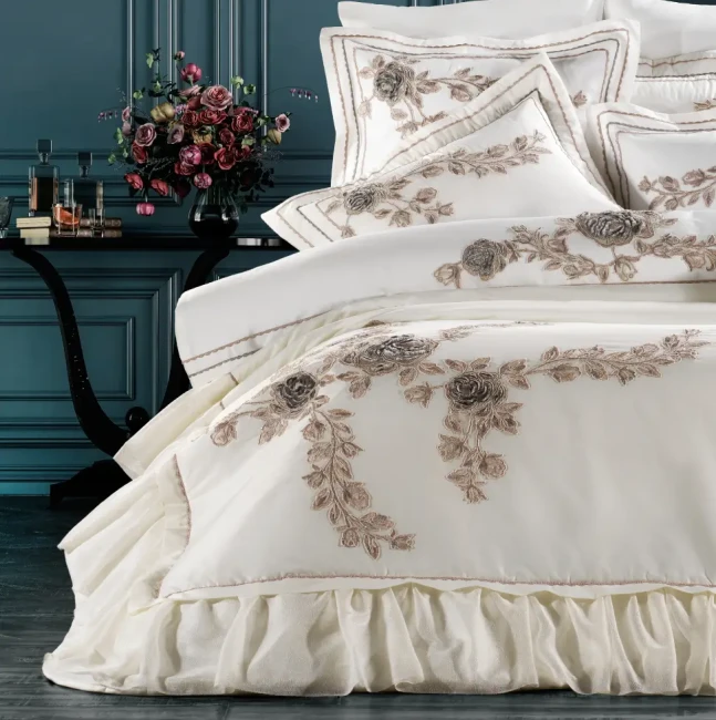 Loretta 4 Pcs. Bedspread Set - 3